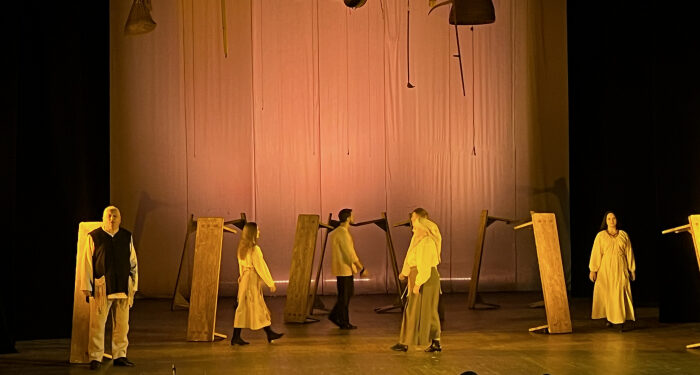 Сучасний погляд на класику: чим вразила вистава «Кайдашева сім’я»