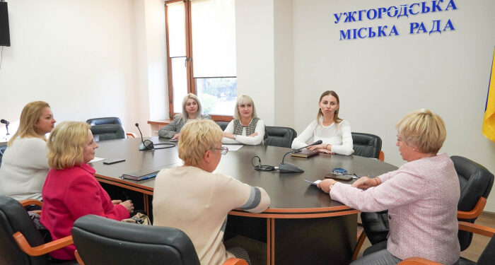 Туберкульоз і ВІЛ – подвійна загроза, що потребує єдності дій: у міськраді обговорили ситуацію в Ужгороді