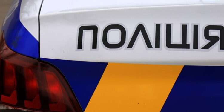 У Києві жінка викинула собаку подруги з п’ятого поверху під час сварки. Що було далі