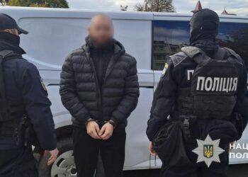 У Мукачеві затримали злочинну групу, що торгувала наркотиками й переправляла чоловіків за кордон (ФОТО)
