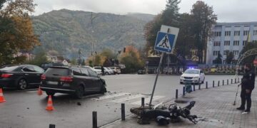 У Рахові п’яний мотоцикліст з неповнолітнім пасажиром потрапив у лобову ДТП (ФОТО)