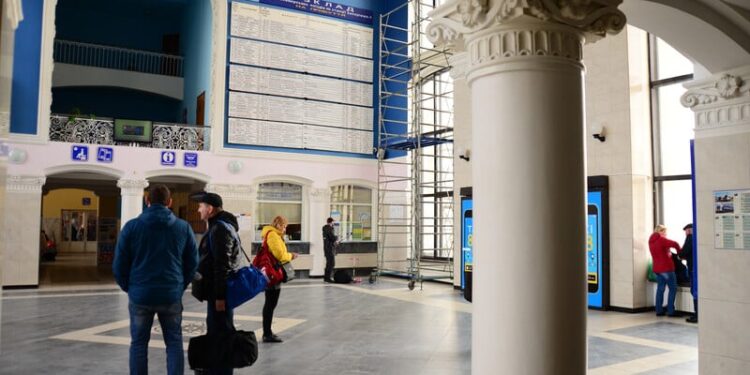 “Укрзалізниця” повідомила про технічний збій. Де можна купити квитки?