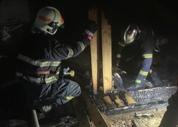 Уночі на Ужгородщині палав житловий будинок (ФОТО)