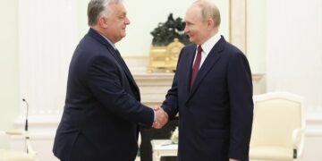 В орбана обіцяють “з повагою прийняти путіна” попри ордер на його арешт від МКС