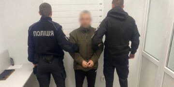В Ужгороді поліція затримала 41-річного чоловіка, який убив батька під час сварки (ФОТО)