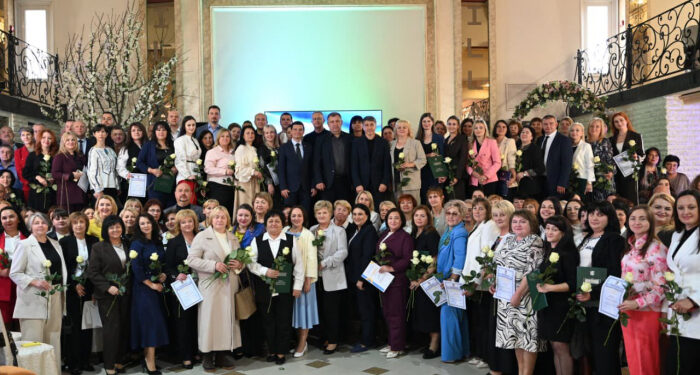 Закарпатських педагогів привітали з нагоди професійного свята