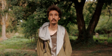 Змінити символи війни на обереги: ужгородський скульптор створює прикраси з гільз