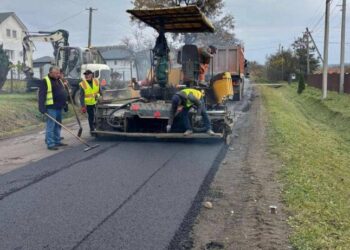 На дорозі Ужгород — Ярок розгорнули ремонтні роботи — Закарпаття