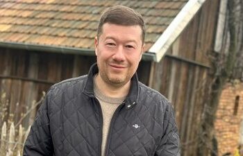 Зняв прапор України з парламенту Чехії: у 2015 році Томіо Окамура був на з’їзді русинів — Суспільне Ужгород