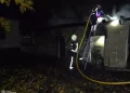 У Виноградові рятувальники гасили пожежу у складському приміщенні — Закарпаття