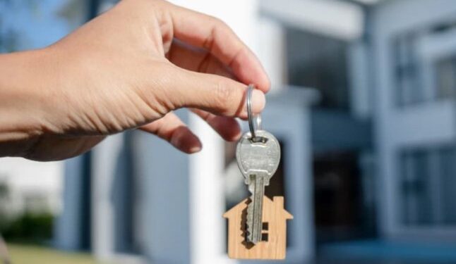 Людям пояснили, кому треба переоформити житло і чи діють нові правила реєстрації нерухомості — Закарпаття