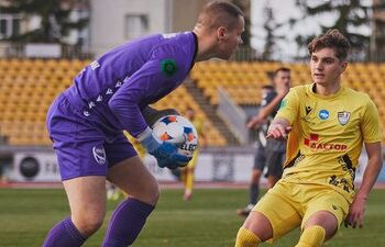 Футбольний клуб Ужгород вдома програв вінницькому клубу “Нива” — Суспільне Ужгород