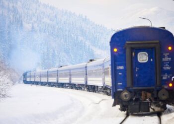 Укрзалізниця оновлює графік руху потягів із 14 грудня: як доїхати до Закарпаття — Закарпаття