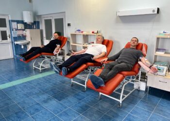 30 літрів життя: закарпатські митники масово здали кров для поранених бійців ЗСУ (ФОТО) –