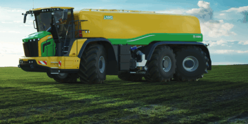 Oxbo представить шестиколісний аплікатор AT5106 із цистерною 32 м³ – Техніка