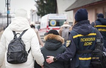На Закарпаття евакуаційним потягом приїхали родини з Дніпропетровщини та Запоріжжя — Суспільне Ужгород