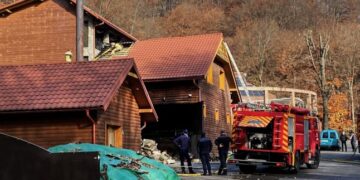 На Мукачівщині спалахнула пожежа у готельно-ресторанному комплексі — Закарпаття