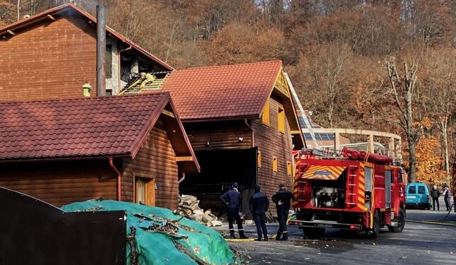 На Мукачівщині спалахнула пожежа у готельно-ресторанному комплексі — Закарпаття