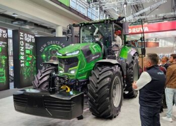 Deutz-Fahr показав нову, 8-му серію тракторів із двигуном FPT – Техніка