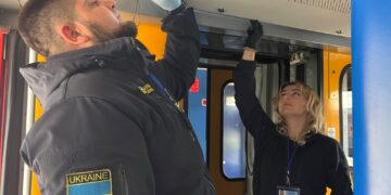 «Чоп-залізничний» працює у посиленому режимі: митники за добу перевіряють близько двох тисяч пасажирів міжнародних потягів (ФОТО) –