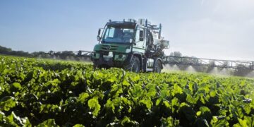 Mercedes-Benz покаже всюдихід і трошки трактор Unimog – Техніка