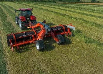 Kuhn оновив лінійку валкоутворювачів Merge Maxx 102 – Техніка