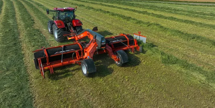 Kuhn оновив лінійку валкоутворювачів Merge Maxx 102 – Техніка