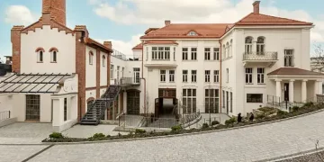 Економіка: Автентичну бруківку, яку зняли з львівських вулиць, використають у креативному хабі