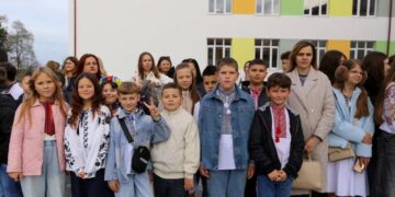 Економіка: Біля Львова відкрили збудовану за кредитні кошти школу