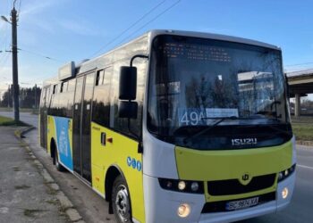 Економіка: Кондиціонери, низькопідлогові секції. На маршрут у Львові виходять нові автобуси