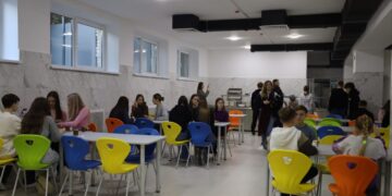 Економіка: У Новояворівській школі №1 оновили харчоблок за 25 млн грн