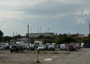 Економіка: У Сихові збудують багаторівневий паркінг на площі майже 1 гектар