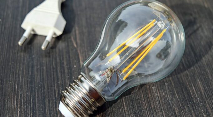 Енергетична ситуація на Закарпатті: відключення 3 листопада не плануються, але ризики залишаються –