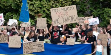 Корупція, митниця та ТЦК: соціологи назвали найгостріші проблеми Закарпаття та джерела соціальної напруги в регіоні –