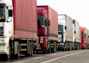 Мінрегіон посилює правила єЧерги: порушників – водіїв фантажівок – блокуватимуть на 14 днів