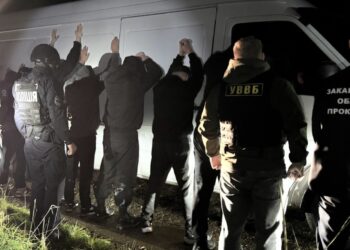 На Закарпатті переправники облаштували «власний» пункт пропуску біля КПП «Вилок» (ФОТО)