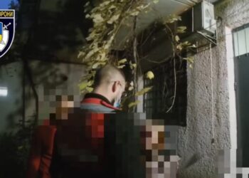 На Закарпатті поліцейські врятували 23-річну дівчину, яка намагалася вчинити самогубство (ФОТО)