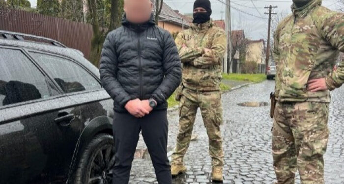 На Закарпатті правоохоронці викрили угруповання, яке переправляло осіб через кордон