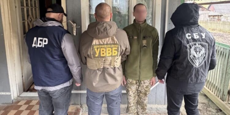 На Закарпатті прикордонник переправляв ухилянта до Румунії за криптовалюту (ФОТО)