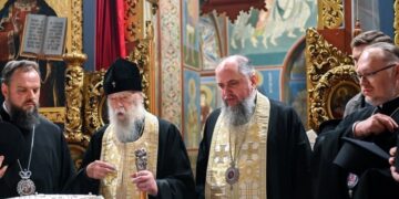 Патріарх Філарет і митрополит Епіфаній, між якими був тривалий конфлікт, помолилися разом. Фото