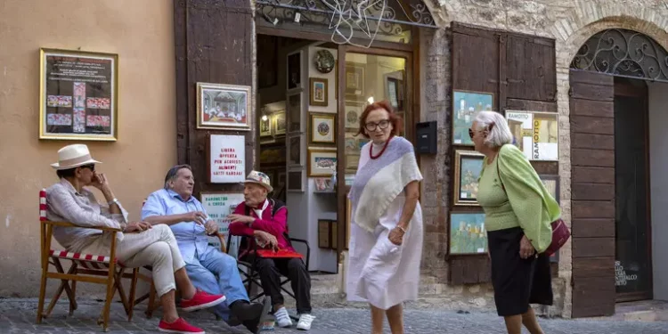 Сколько людей в Италии доживают до 100 лет в 2025 – в чем секрет – Здоров’я