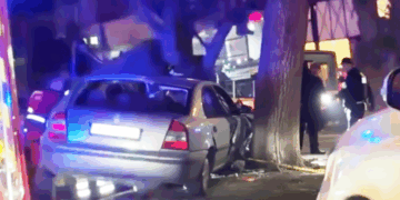 Смертельний обгін в Ужгороді: водій на високій швидкості врізався у дерево і загинув на місці –