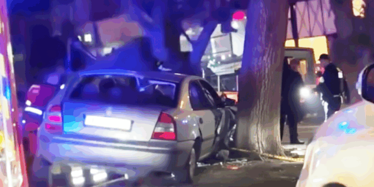 Смертельний обгін в Ужгороді: водій на високій швидкості врізався у дерево і загинув на місці –