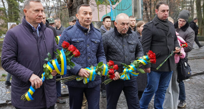 У День Гідності та Свободи Ужгород згадує події двох революцій і вшановує борців за свободу