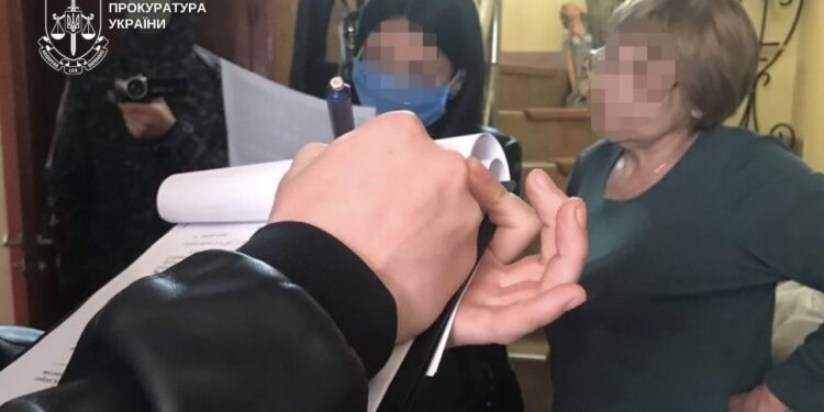 У Мукачеві засудили жінку, яка торгувала метамфетаміном біля школи (ФОТО)