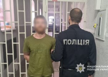 Умисне вбивство на Мукачівщині: затримано підозрюваного, який зарізав сусіда –