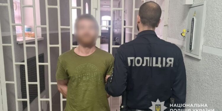 Умисне вбивство на Мукачівщині: затримано підозрюваного, який зарізав сусіда –