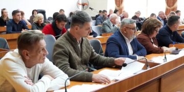 Ужгородським військовим та ветеранам затвердили допомогу на лікування, паливо та дітей до 2028 року –