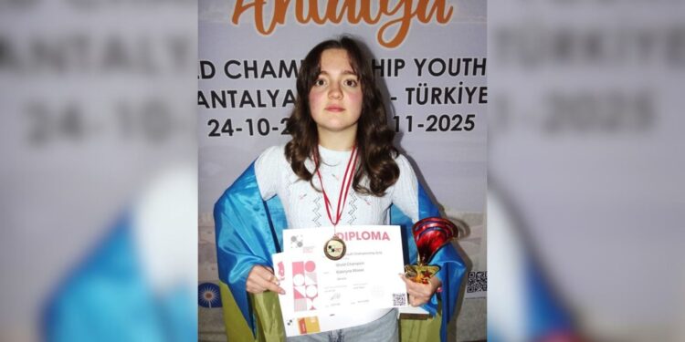 В Анталії студентка УжНУ виборола два “золота” чемпіонату світу з шашок (ФОТО)