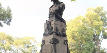 В Одесі сховали пам’ятник Пушкіну. Фото